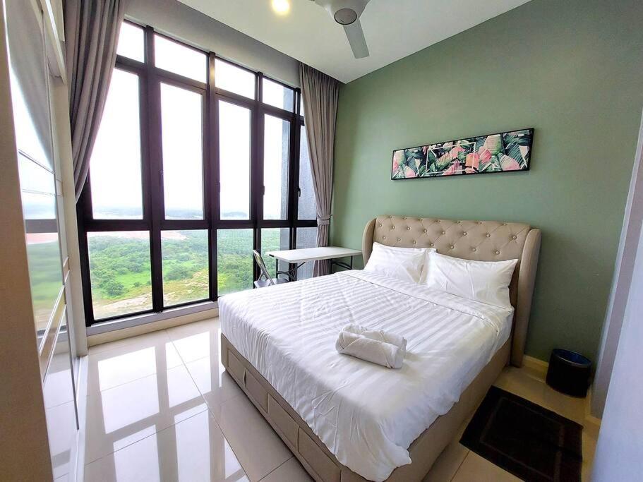 Walk To Legoland * D'pristine * 2br View #6 Apartment